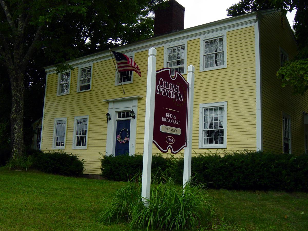Colonel Spencer Inn Campton Buitenkant foto